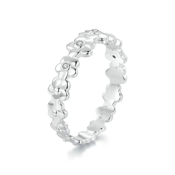 ˇFashion StreetˇFlower Ring Paved with Cubic Zirconia Statement Band Ring